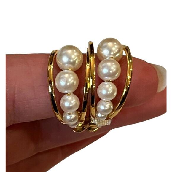 Vintage Napier Gold tone Faux Pearl Screwback Earrings Hoops Open Work .75” - Picture 2 of 6